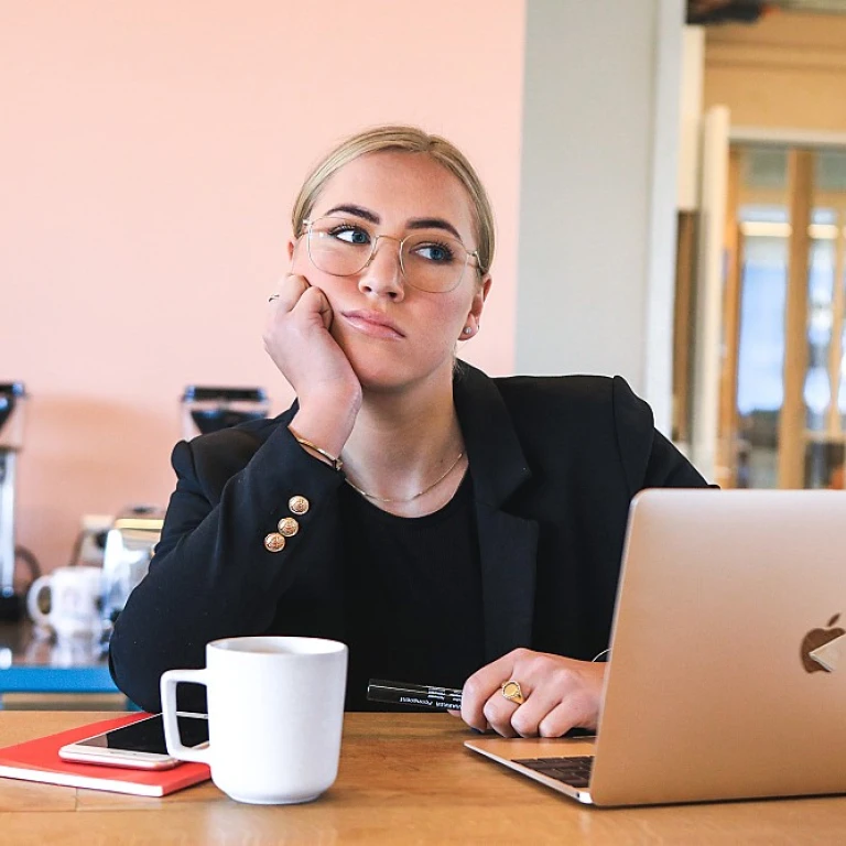 Mastering the Art of Organization and Management in the Future Workplace