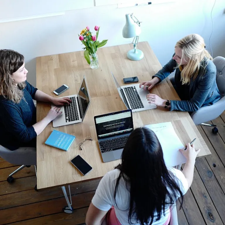 Reimagining the Catch-Up Meeting: Navigating the Future of Work