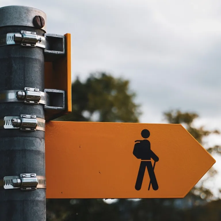 How to create a meaningful new employee welcome gift in the future of work